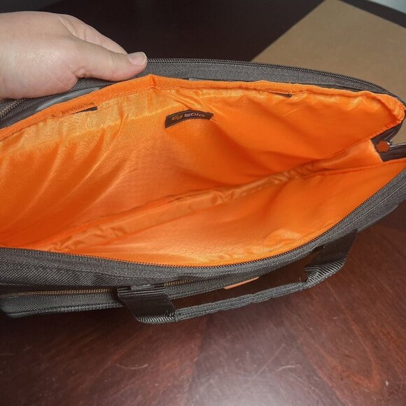Solo Black Padded Laptop Computer Carrying Case Bag Tote Zippered Pockets - Picture 8 of 14